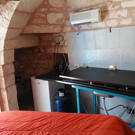 Trullo Francisco * مارتينا فرانكا